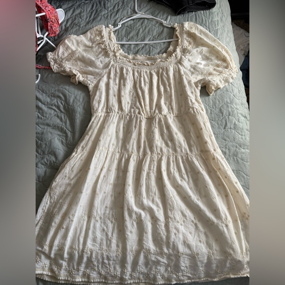 Old Navy Cream Short Sleeve Dress in Tall